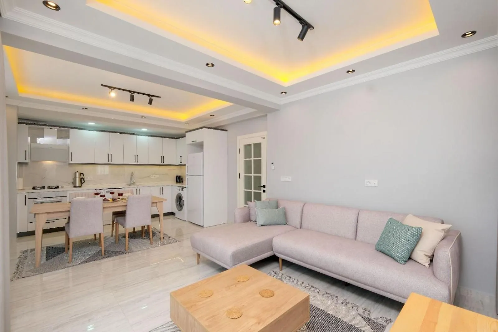 Roombnb Suit فتحية شقة