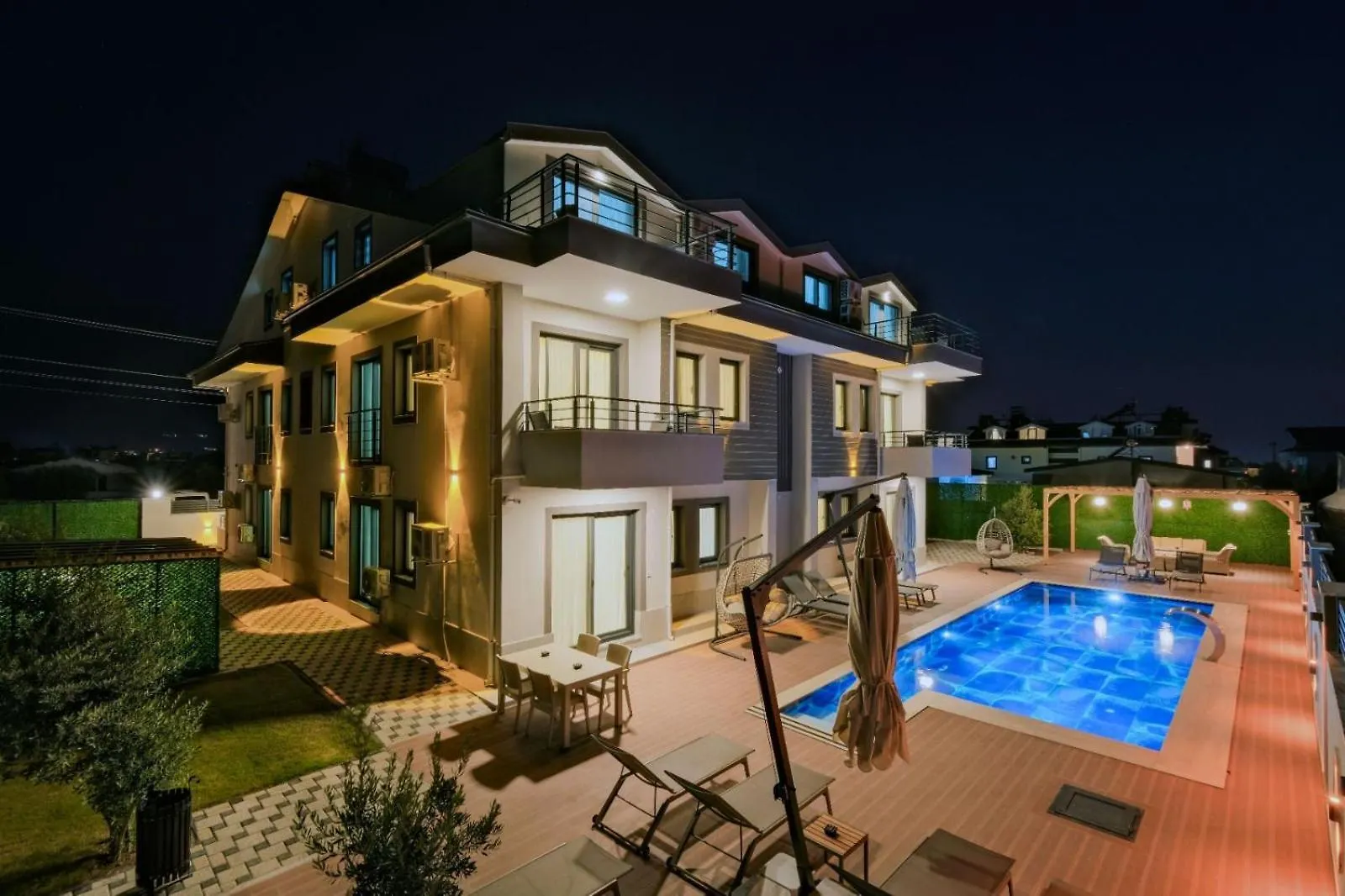 Roombnb Suit فتحية